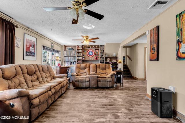 73 Dahlia Lane, Toms River, NJ 08753