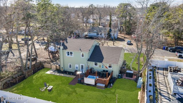 73 Dahlia Lane, Toms River, NJ 08753