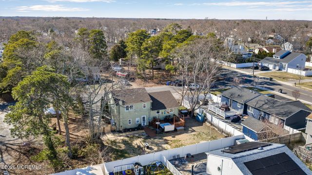 73 Dahlia Lane, Toms River, NJ 08753