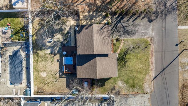 73 Dahlia Lane, Toms River, NJ 08753