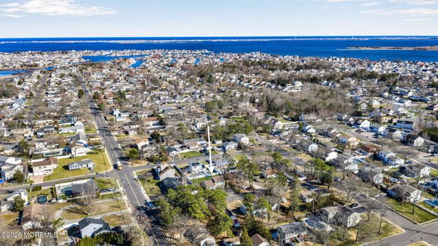 73 Dahlia Lane, Toms River, NJ 08753