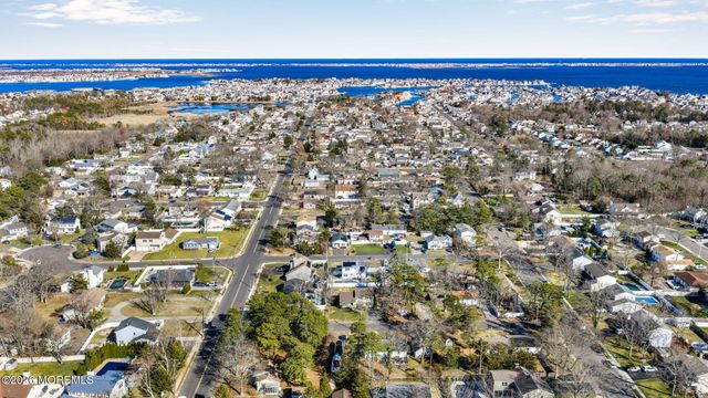 73 Dahlia Lane, Toms River, NJ 08753