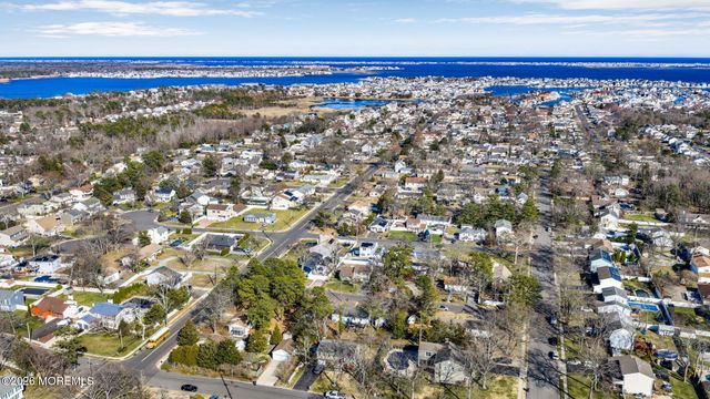 73 Dahlia Lane, Toms River, NJ 08753