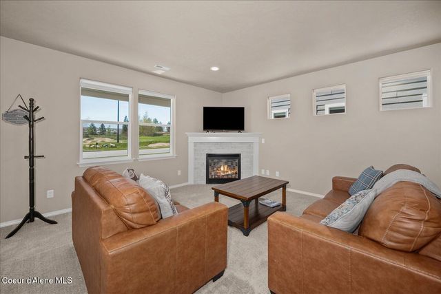 116 W Dustarr LN, Ponderay, ID 83852