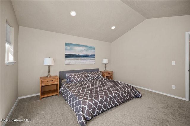 116 W Dustarr LN, Ponderay, ID 83852