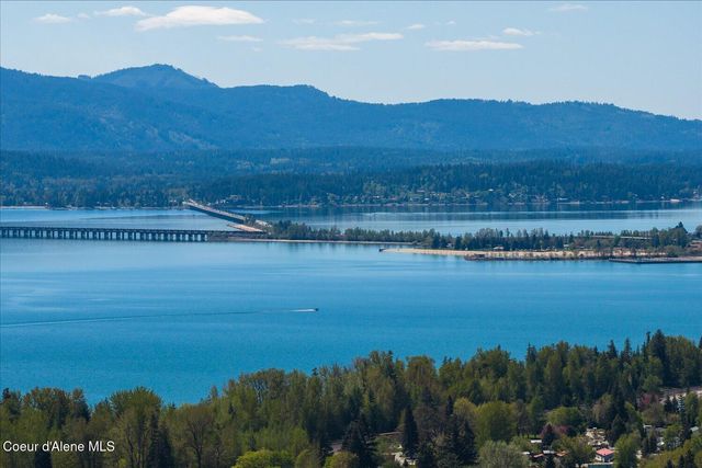 116 W Dustarr LN, Ponderay, ID 83852