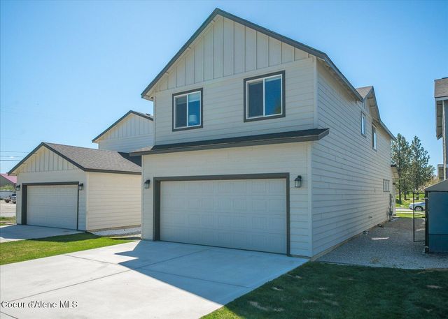 116 W Dustarr LN, Ponderay, ID 83852
