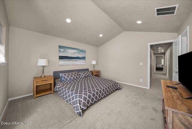 116 W Dustarr LN, Ponderay, ID 83852