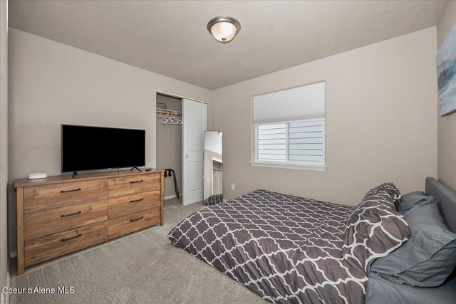 116 W Dustarr LN, Ponderay, ID 83852