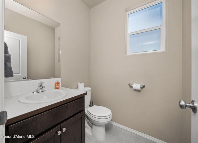 116 W Dustarr LN, Ponderay, ID 83852