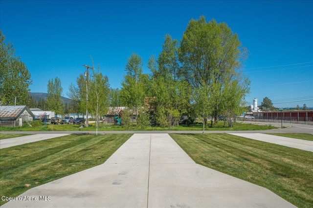 116 W Dustarr LN, Ponderay, ID 83852