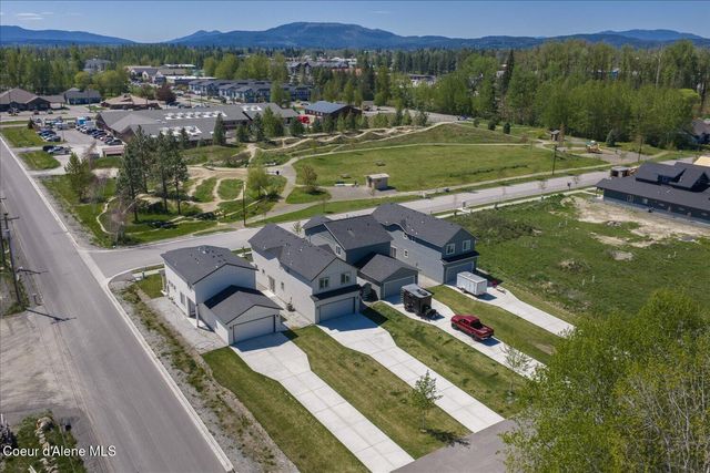 116 W Dustarr LN, Ponderay, ID 83852