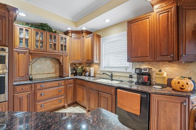 17092 Hauss Road 17092 Hauss Road, Wapakoneta, OH 45895