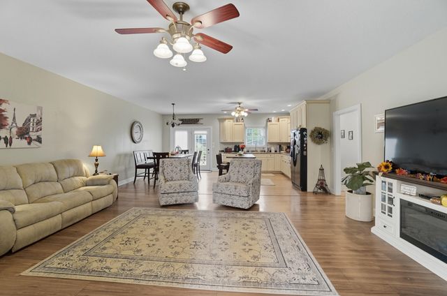 17092 Hauss Road 17092 Hauss Road, Wapakoneta, OH 45895