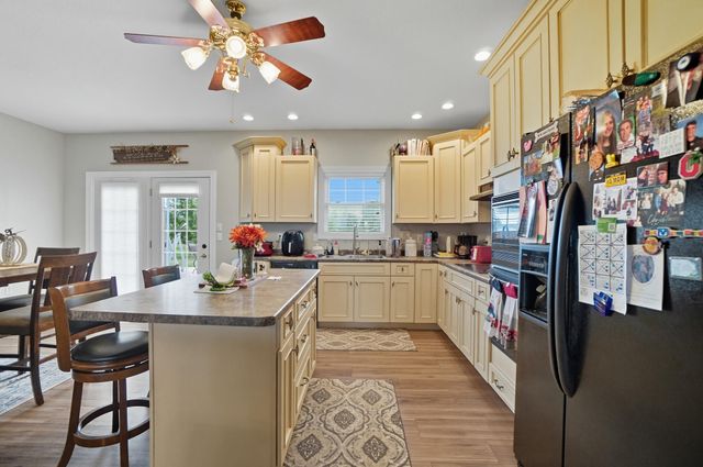 17092 Hauss Road 17092 Hauss Road, Wapakoneta, OH 45895