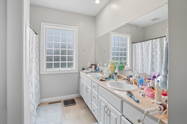 17092 Hauss Road 17092 Hauss Road, Wapakoneta, OH 45895