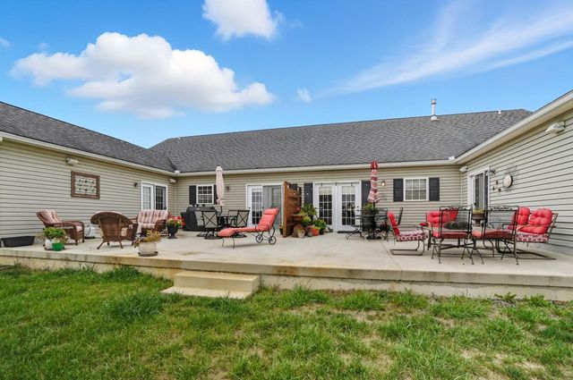 17092 Hauss Road 17092 Hauss Road, Wapakoneta, OH 45895