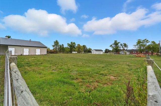 17092 Hauss Road 17092 Hauss Road, Wapakoneta, OH 45895