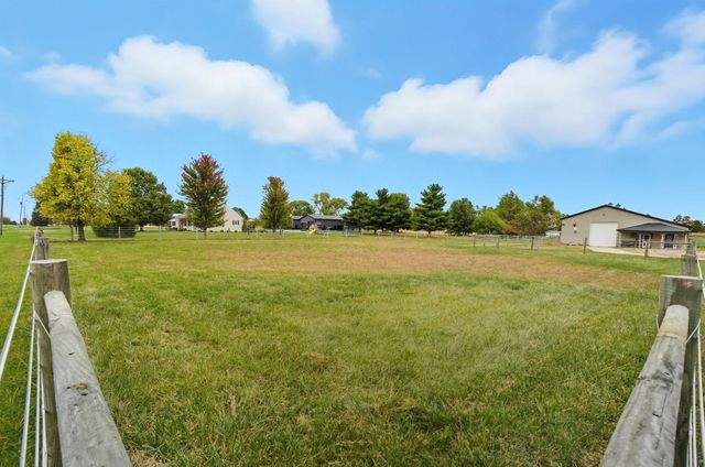 17092 Hauss Road 17092 Hauss Road, Wapakoneta, OH 45895