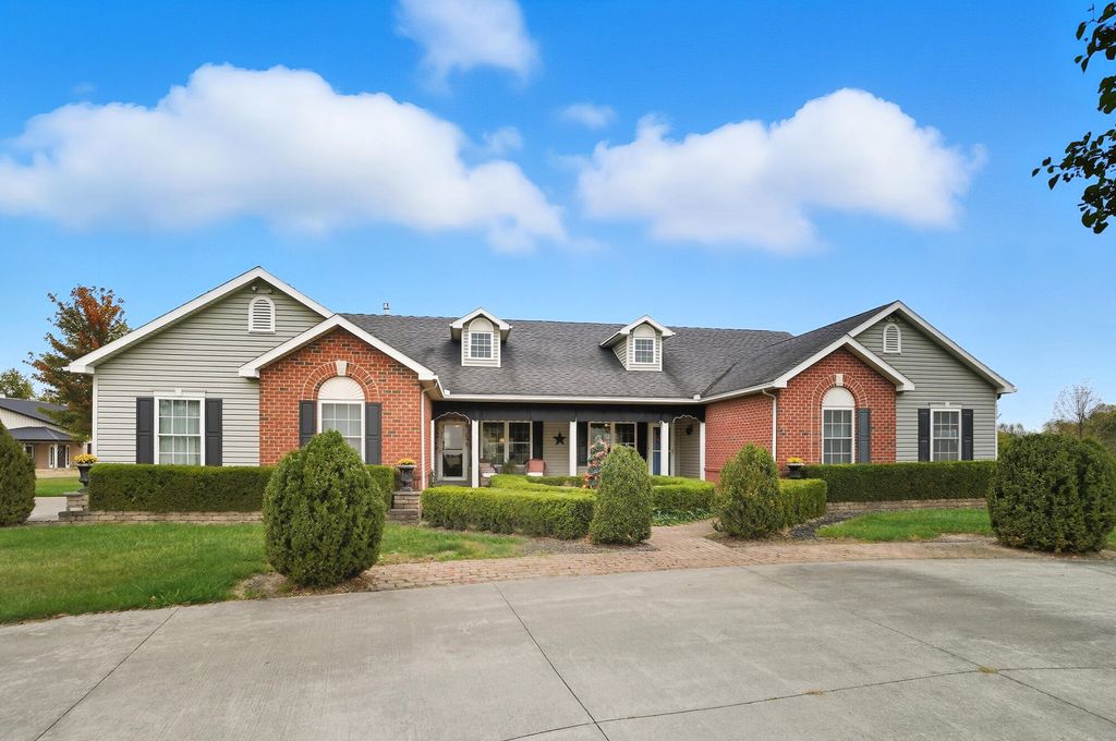 17092 Hauss Road 17092 Hauss Road, Wapakoneta, OH 45895