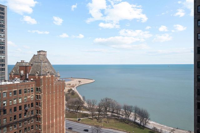 1515 N Astor Street 23BC, Chicago, IL 60610