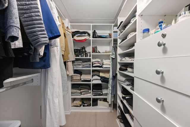 1515 N Astor Street 23BC, Chicago, IL 60610