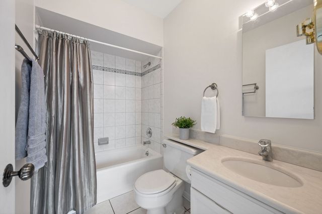 1515 N Astor Street 23BC, Chicago, IL 60610