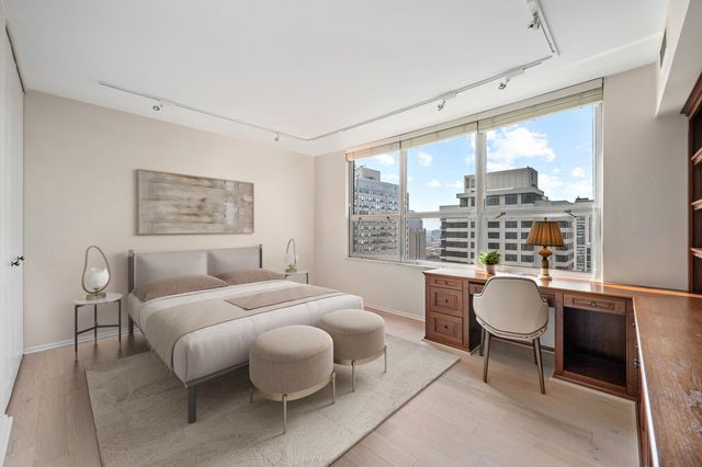 1515 N Astor Street 23BC, Chicago, IL 60610