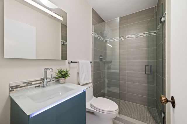 1515 N Astor Street 23BC, Chicago, IL 60610