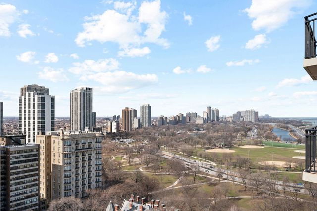 1515 N Astor Street 23BC, Chicago, IL 60610