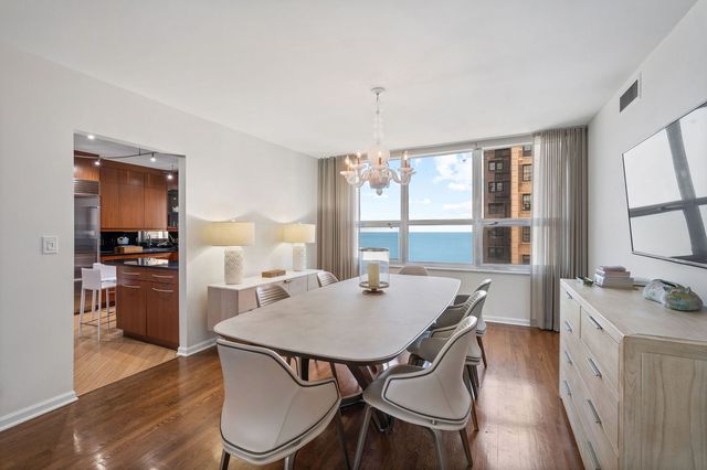 1515 N Astor Street 23BC, Chicago, IL 60610