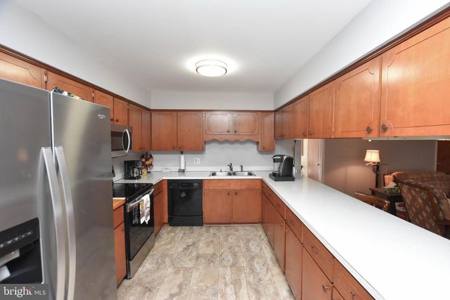 19141 YOUNGS CLIFF RD, Sterling, VA 20165