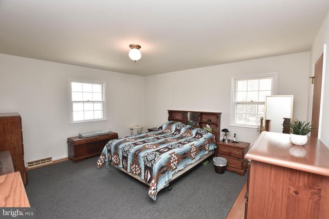 19141 YOUNGS CLIFF RD, Sterling, VA 20165