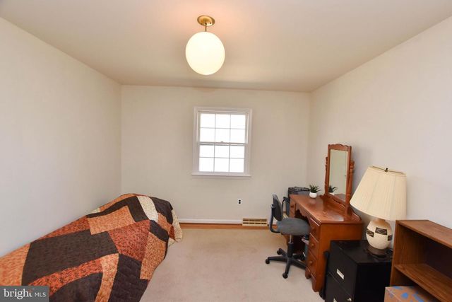 19141 YOUNGS CLIFF RD, Sterling, VA 20165