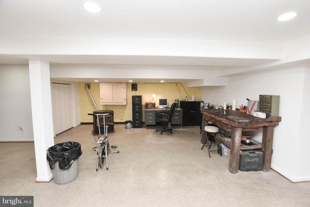 19141 YOUNGS CLIFF RD, Sterling, VA 20165