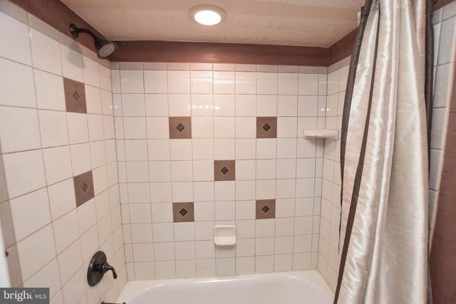 19141 YOUNGS CLIFF RD, Sterling, VA 20165