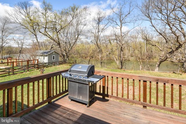 19141 YOUNGS CLIFF RD, Sterling, VA 20165