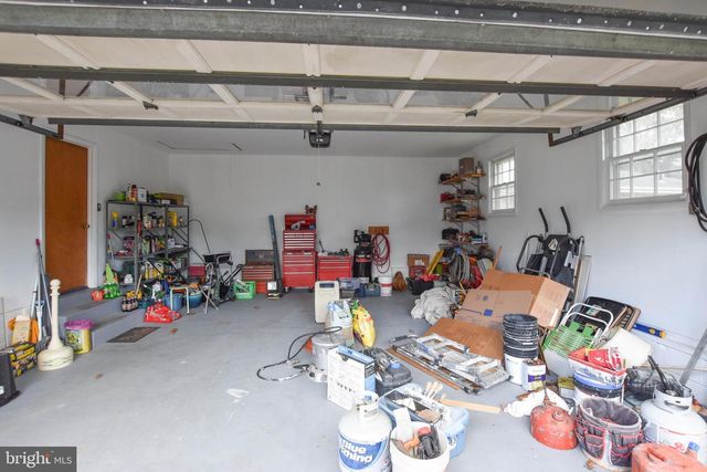 19141 YOUNGS CLIFF RD, Sterling, VA 20165