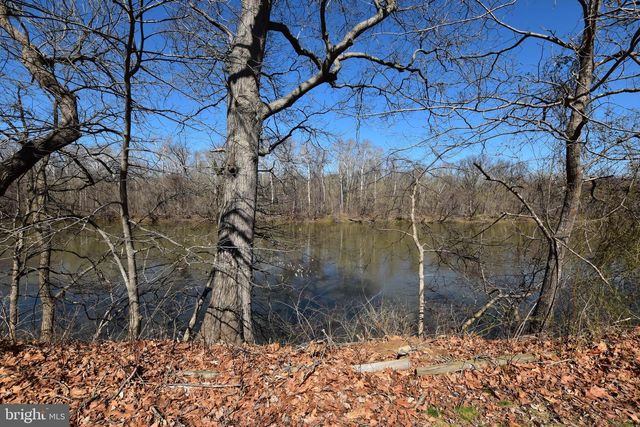 19141 YOUNGS CLIFF RD, Sterling, VA 20165