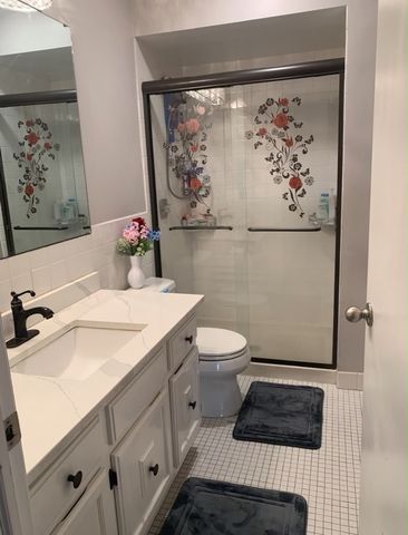4601 W Touhy Avenue 506, Lincolnwood, IL 60712