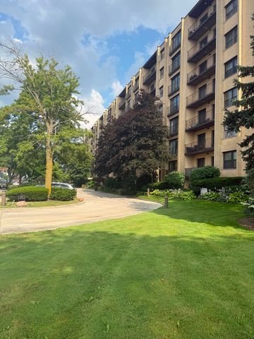 4601 W Touhy Avenue 506, Lincolnwood, IL 60712