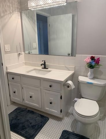 4601 W Touhy Avenue 506, Lincolnwood, IL 60712