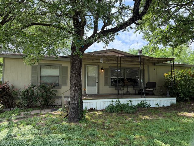 1048 Red Bird, Seven Points, TX 75143