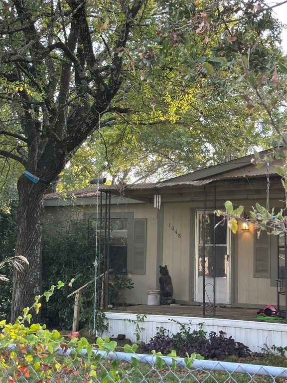 1048 Red Bird, Seven Points, TX 75143