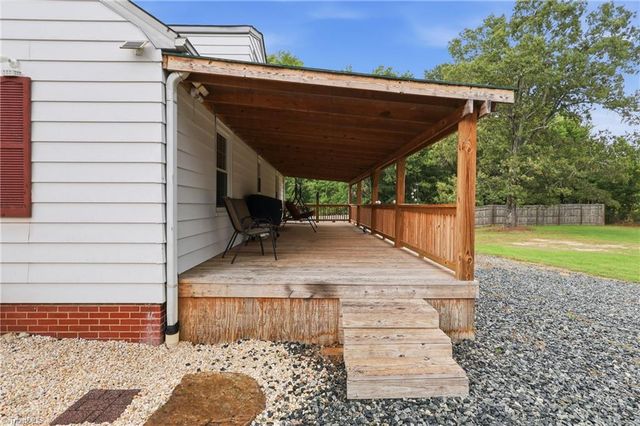 414 Hasty School Road, Thomasville, NC 27360