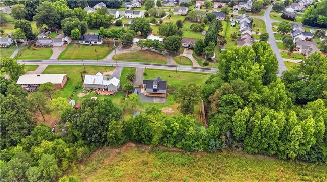 414 Hasty School Road, Thomasville, NC 27360