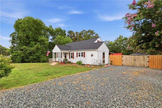 414 Hasty School Road, Thomasville, NC 27360