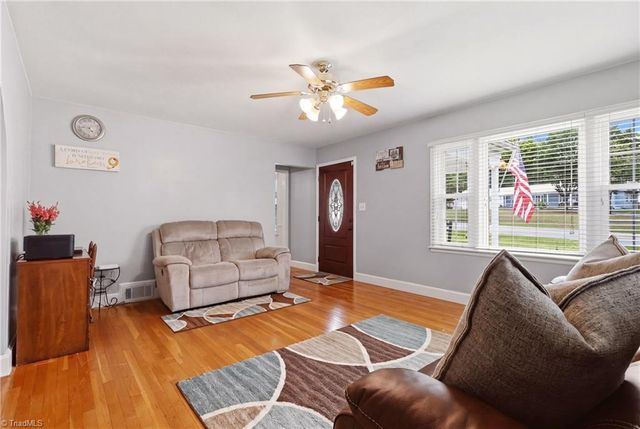 414 Hasty School Road, Thomasville, NC 27360