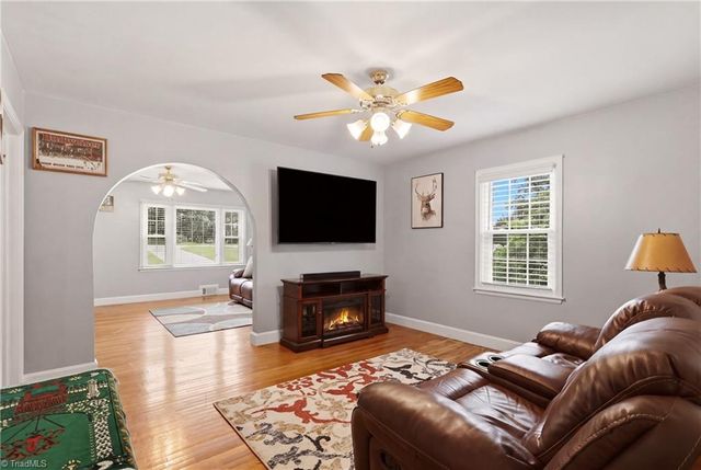 414 Hasty School Road, Thomasville, NC 27360