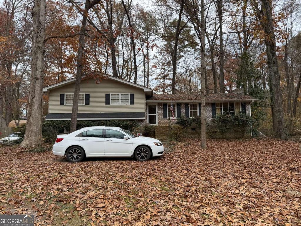 5730 Goldfield Drive, Acworth, GA 30102